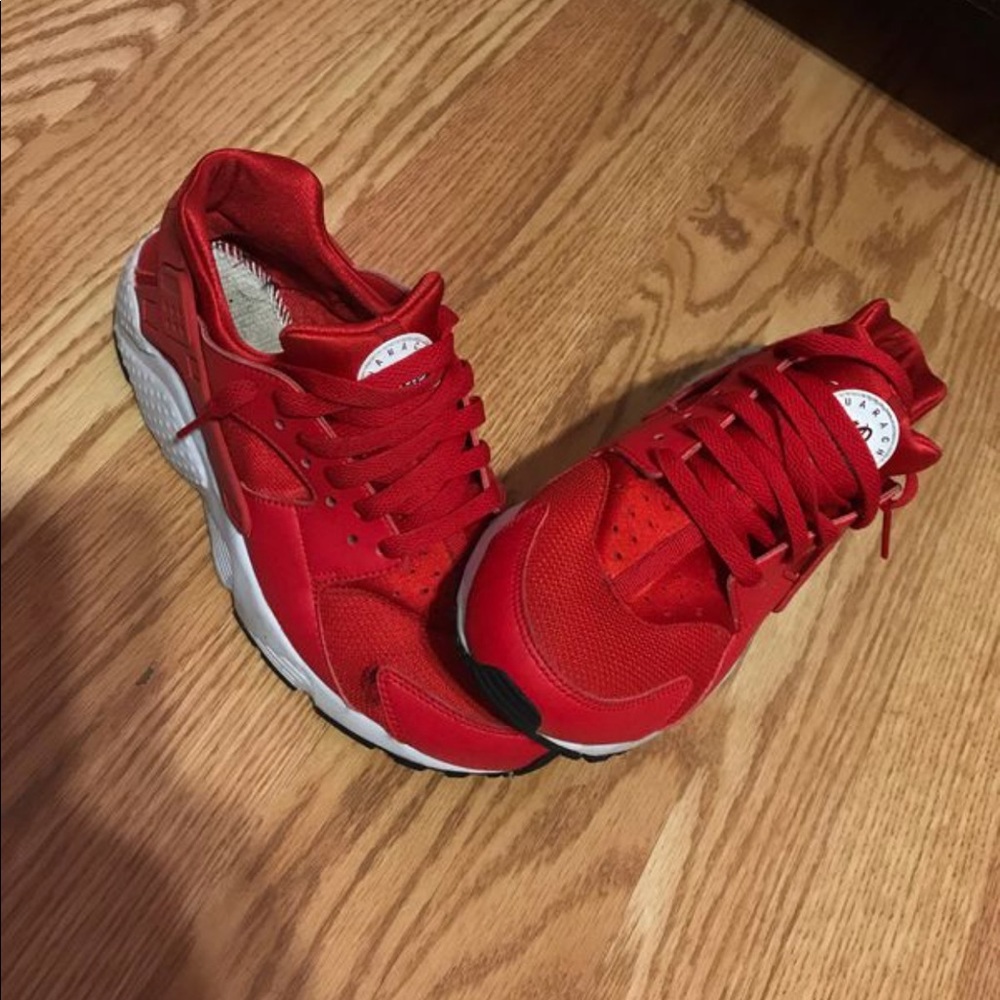 Red hurraches! - Picture 3 of 5